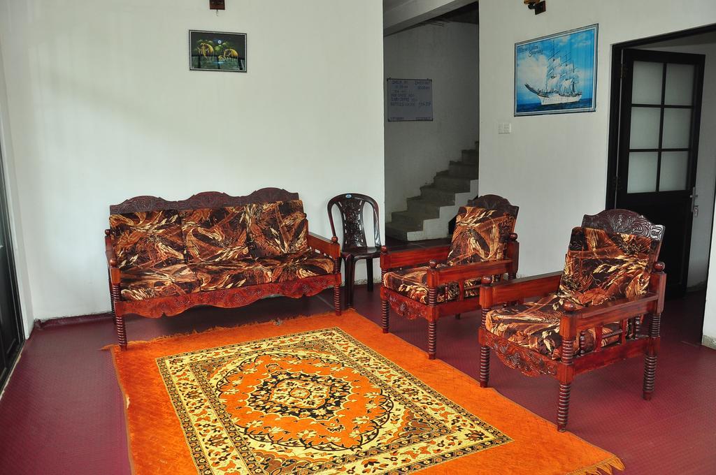 Akiko Rest Hotel Nuwara Eliya Exterior photo
